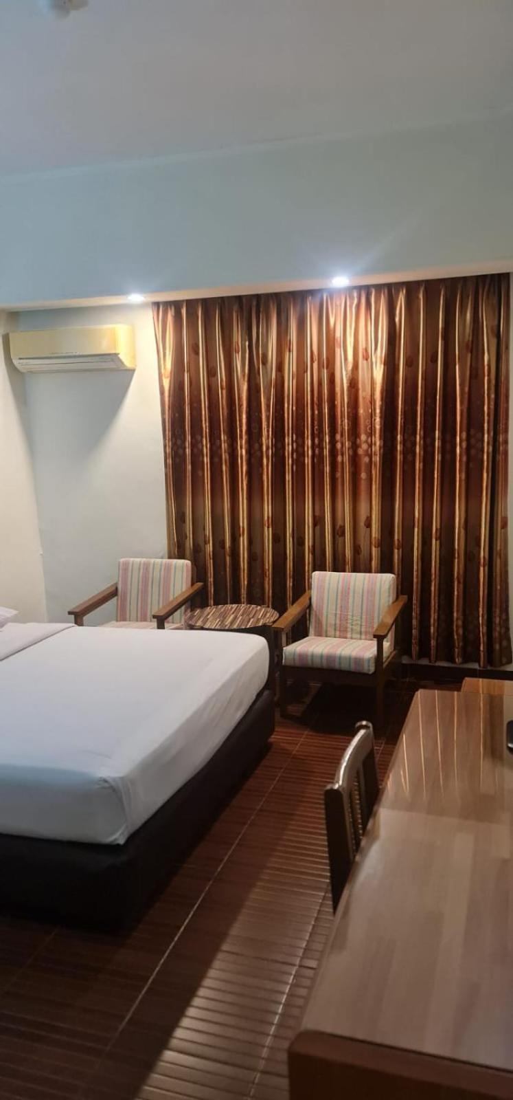Paradise Hotel ตันจุง ปีนัง ภายนอก รูปภาพ